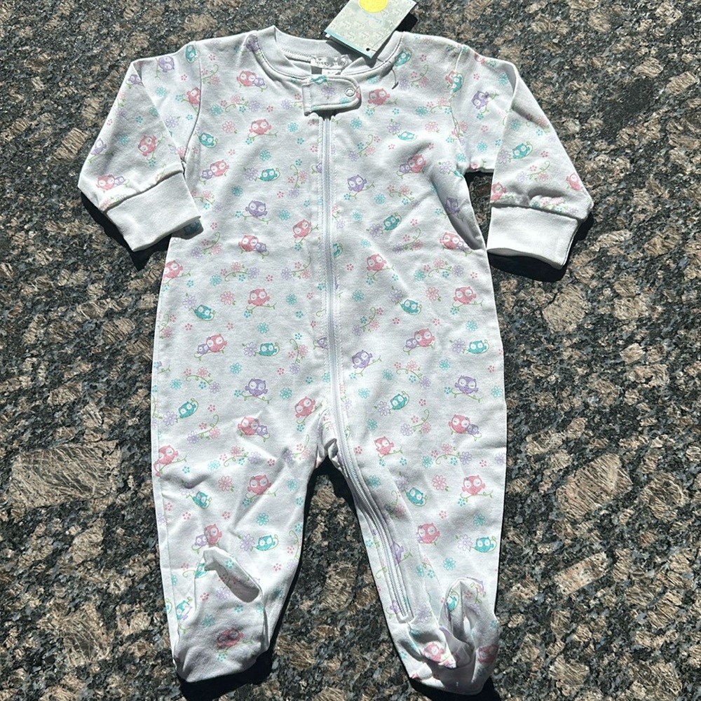 NWT Kissy Kissy owl footie in size 6-9 months